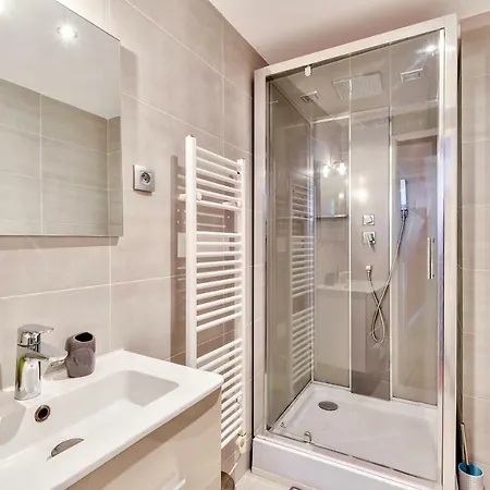 40m2 With Terrace Carmes-stmichel Apartmán *